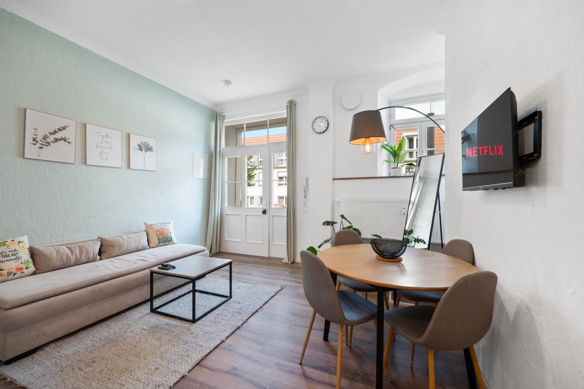 Backhome - Suite L - Parkhaus - Fantastische Schlosslage - Smarttv - Waschmaschine - Netflix - 50Qm - 24H Checkin- Apartment 1 Ludwigsburg Eksteriør billede